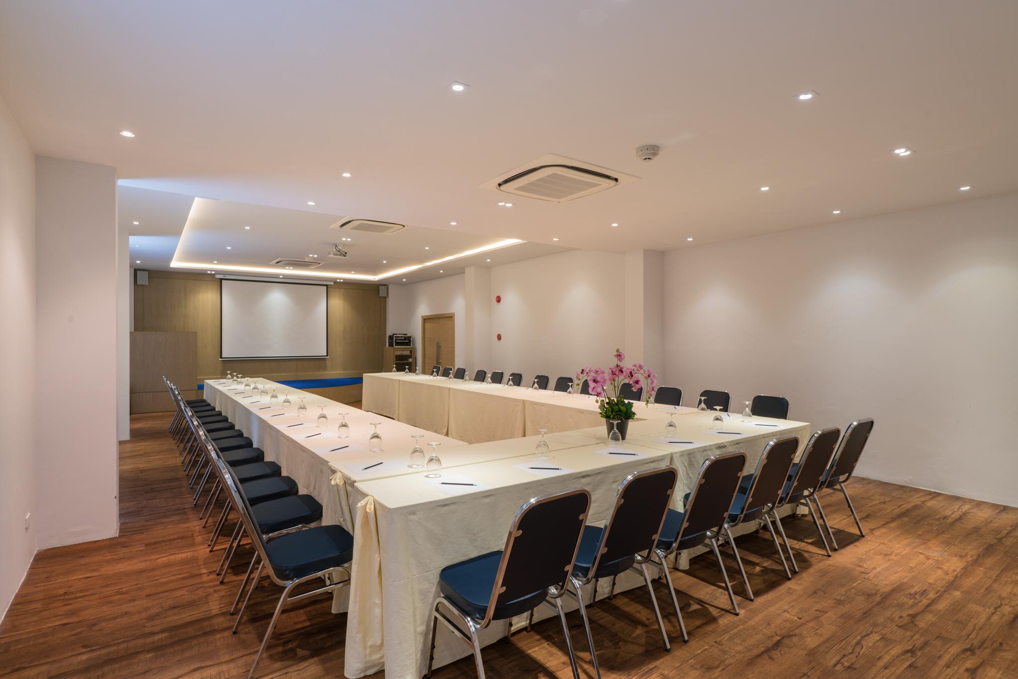 Hotell New Square - Sha Patong